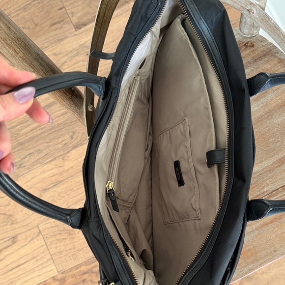 Tumi Black Dara Voyager Carryall Bag - Picture 4 of 4